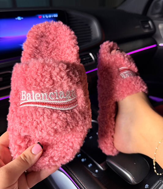 Fur Slippers (Pink)