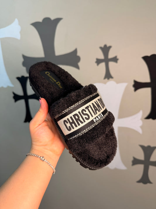 CD Slippers (Black)